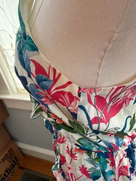 Parker 100% Silk Ruffle Front High-Low Floral Fiesta Dress Size Medium - Picture 6 of 9